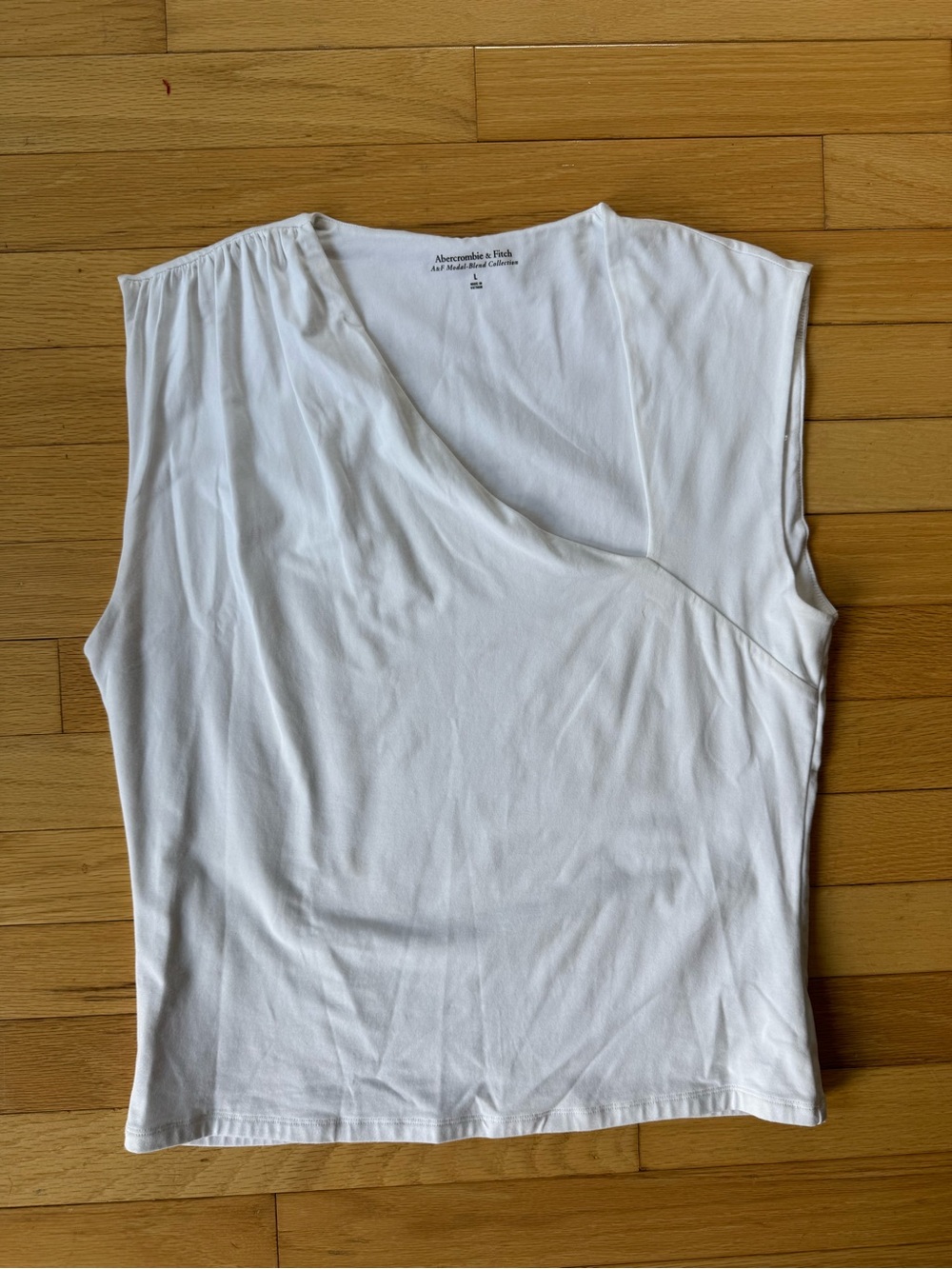 Abercrombie & fitch model blend white asymmetric neck tank top - L